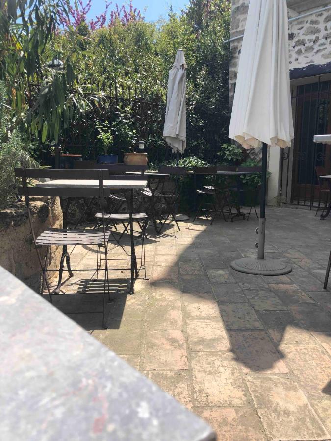 Au Bout Du Pre Hotel Pezenas Exterior photo